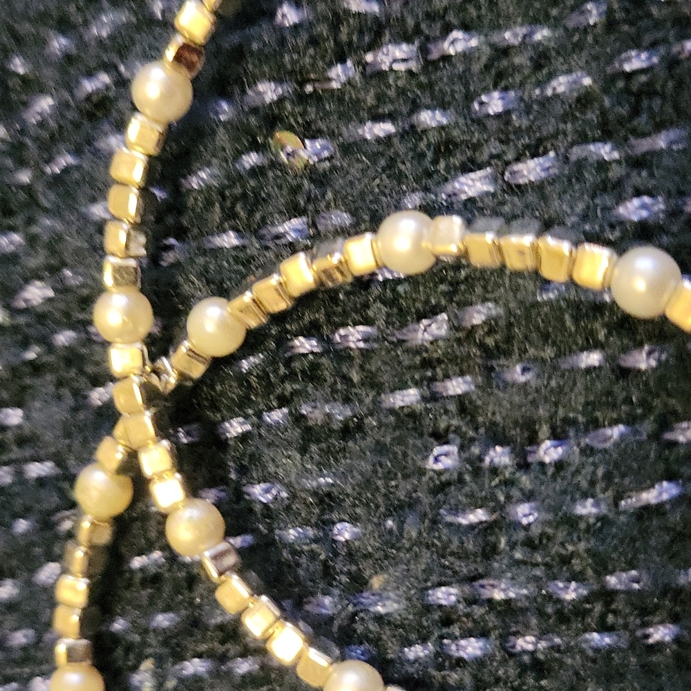 Hoop earrings - Picture 3 of 3